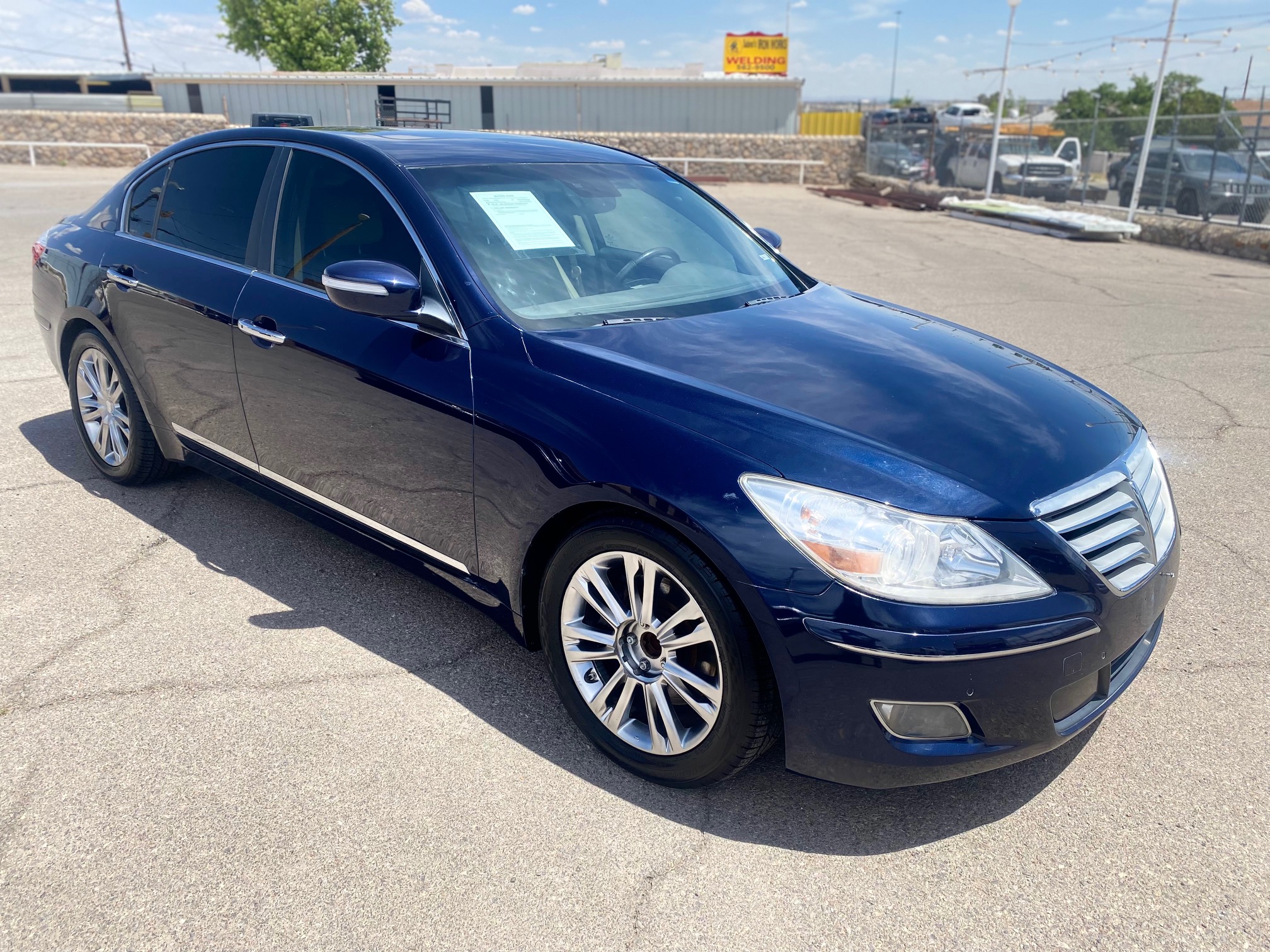 2011 Hyundai Genesis 4.6's photo