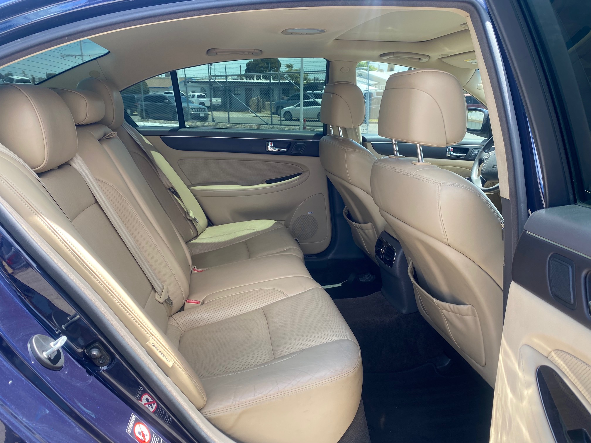 2011 Hyundai Genesis 4.6 thumbnail 12
