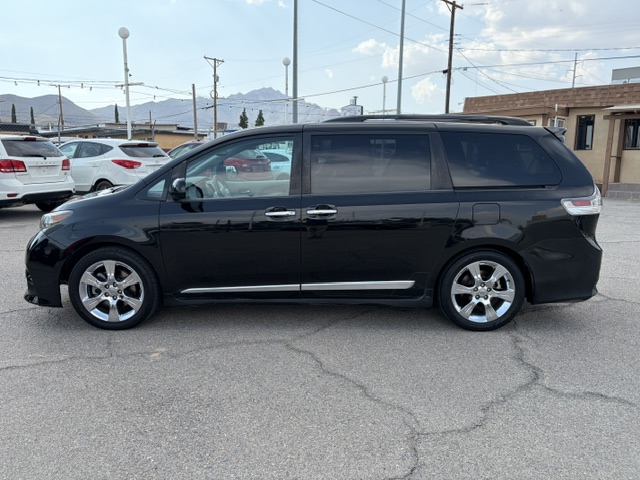 2013 Toyota Sienna thumbnail 8