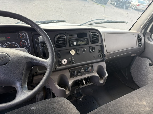 2014 Freightliner M2 thumbnail 10