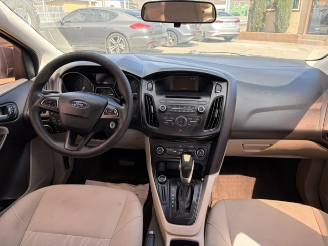 2015 Ford Focus thumbnail 11