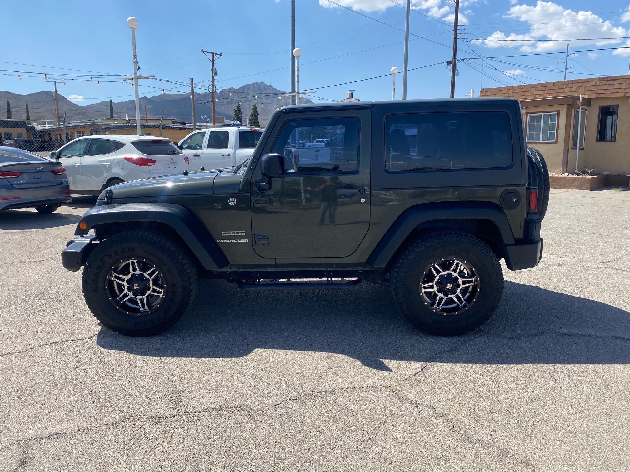 2015 Jeep Wrangler thumbnail 4