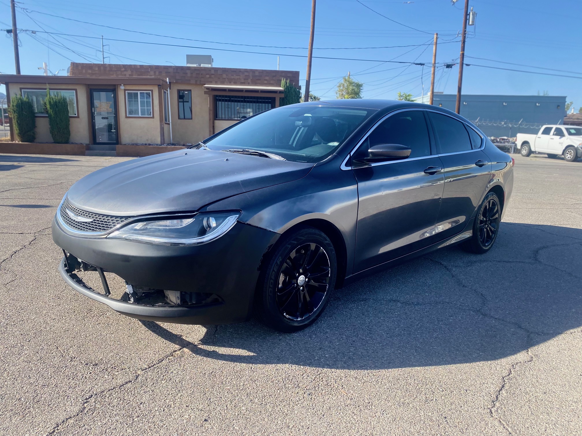 2015 Chrysler 200 thumbnail 3