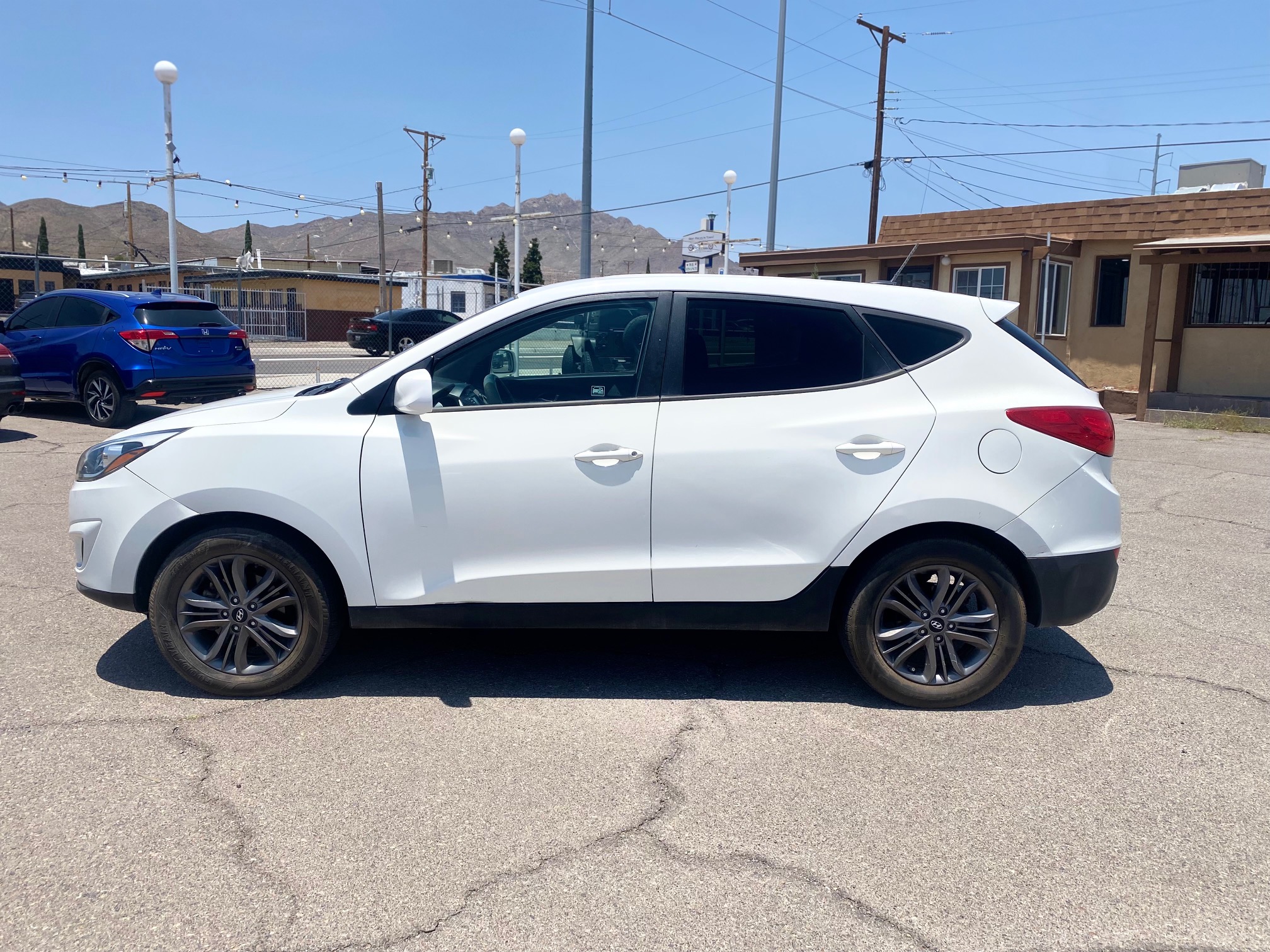 2015 Hyundai Tucson thumbnail 4