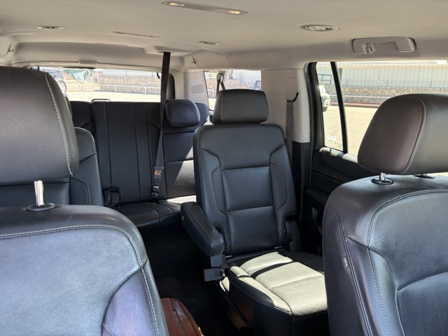 2018 Chevrolet Suburban thumbnail 14