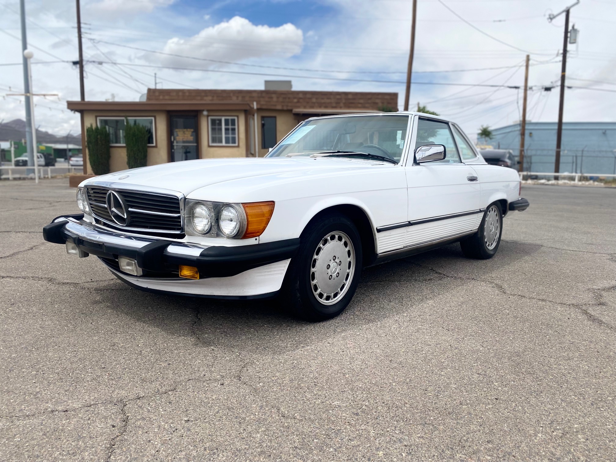 1989 Mercedes-Benz 560 Series Sl 2D Coupe thumbnail 3