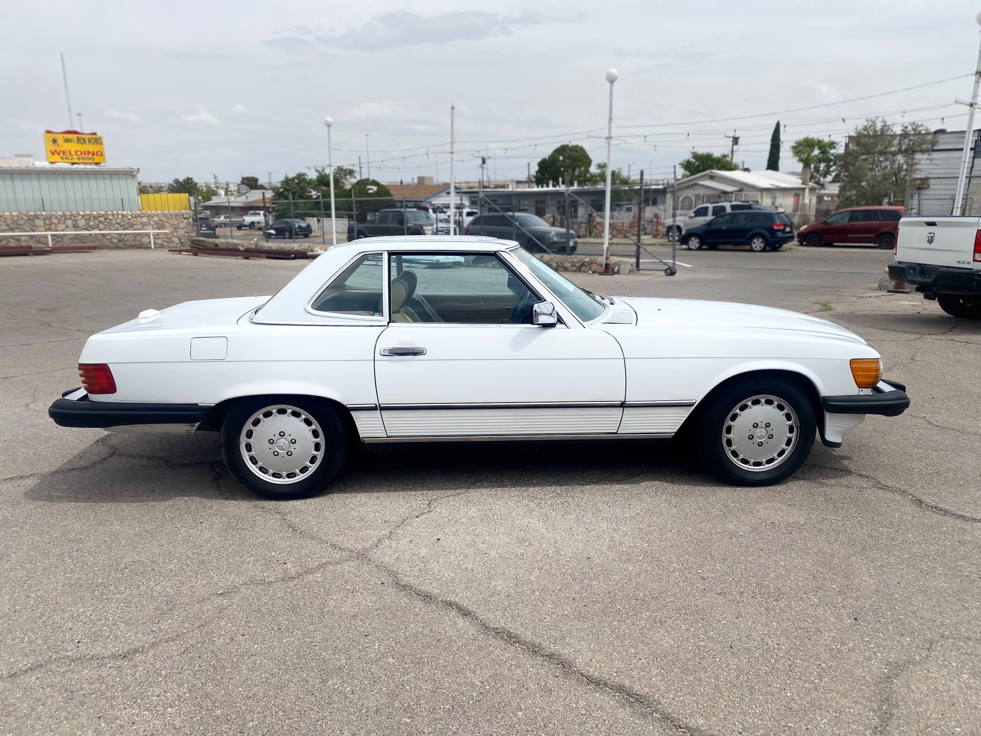 1989 Mercedes-Benz 560 Series Sl 2D Coupe thumbnail 8