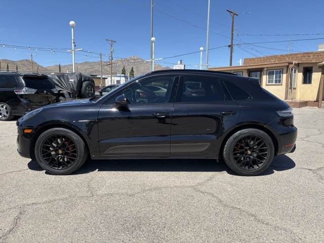 2021 Porsche Macan thumbnail 4